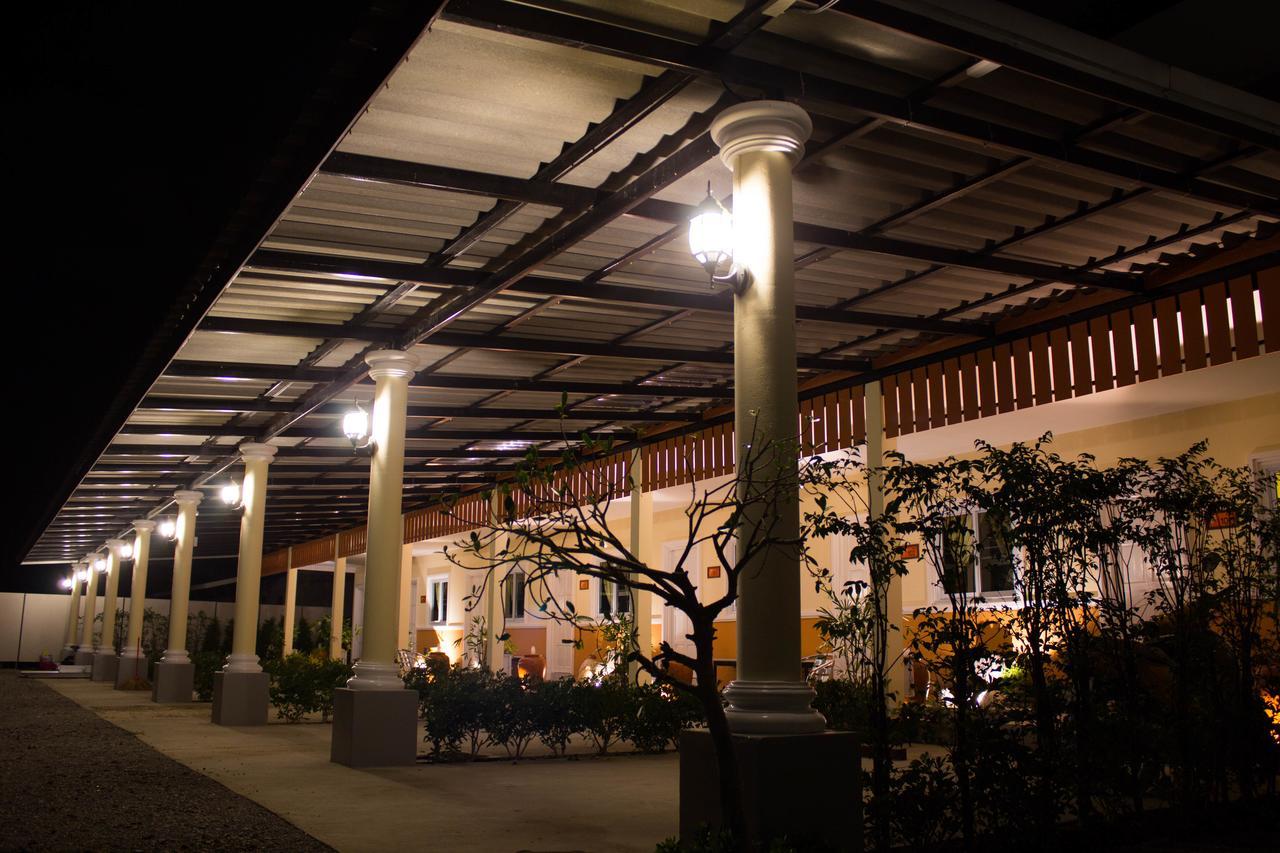 Fancy Carp Resort Ча-Ам Екстер'єр фото